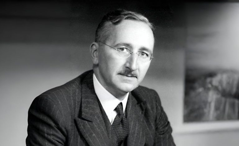  Introduction au discours de réception du prix de la Banque de Suède en sciences économiques décerné à Friedrich Hayek le 11 décembre 1974